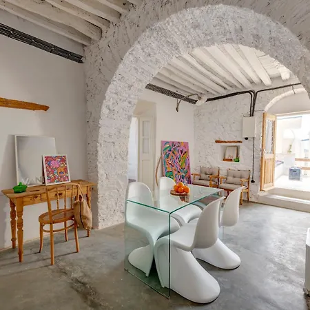 Art House * Áno Sýros